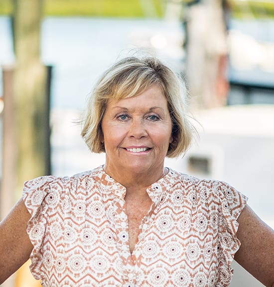 Rosanne Moler - Luxury Real Estate Agent